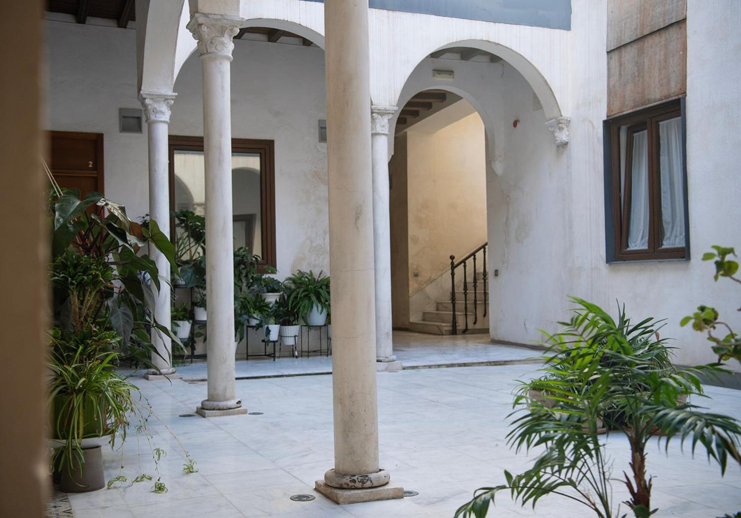 Casa Palacio Bustos Tavera Севиля Екстериор снимка