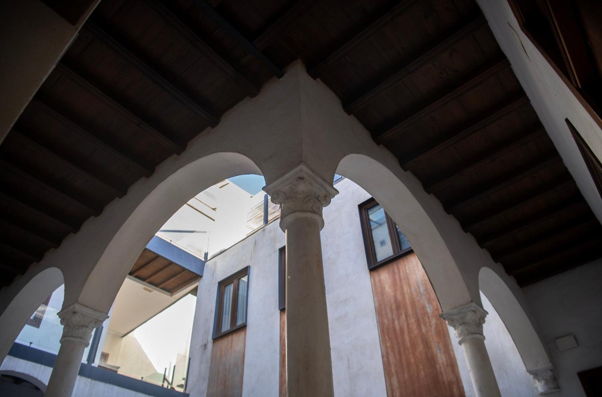 Casa Palacio Bustos Tavera Севиля Екстериор снимка